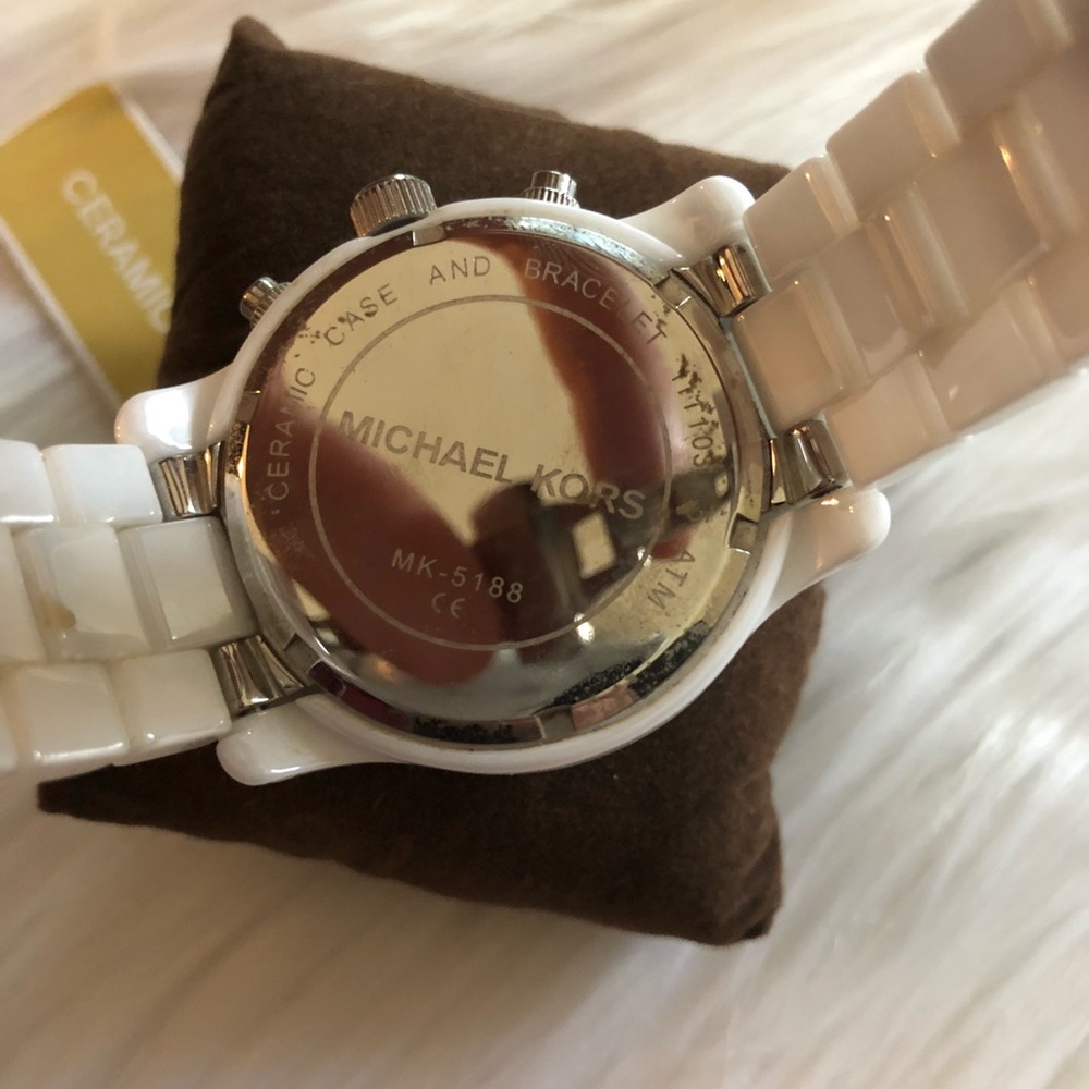 Authentic Michael Kors White Ceramic Watch - Picture 7 of 9